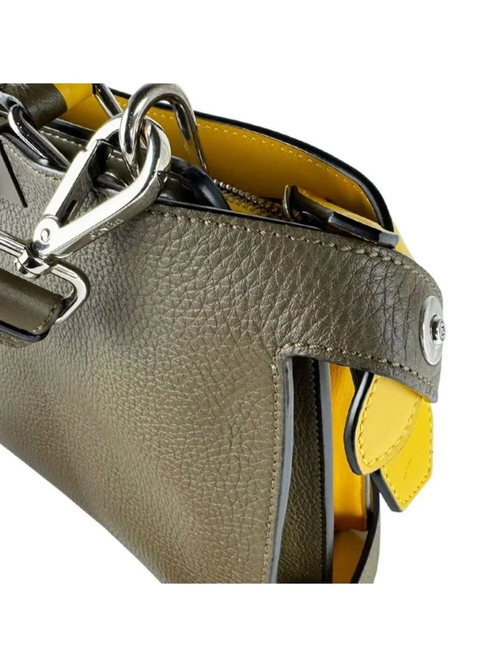 Fendi Shoulder Bag Peekaboo ISeeU